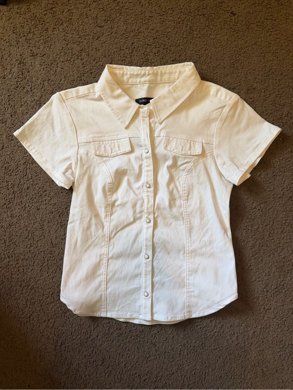 silence + noise White Short-Sleeve Button-Down Shirt